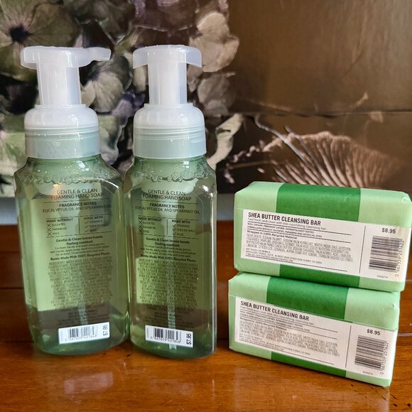 NEW 4-Pc EUCALYPTUS SPEARMINT 2 Foaming Hand Soaps & 2 Cleansing Bars by BBW - Picture 2 of 3